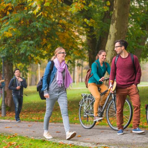 Teens visiting campus