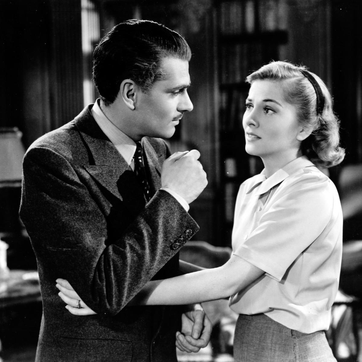 actors Laurence Olivier and Joan Fontaine in Hitchcock movie